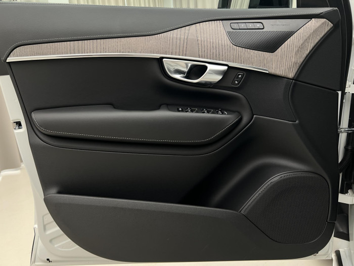 Volvo XC90 B5 AWD PLUS DARK 7MÍST AUT CZ