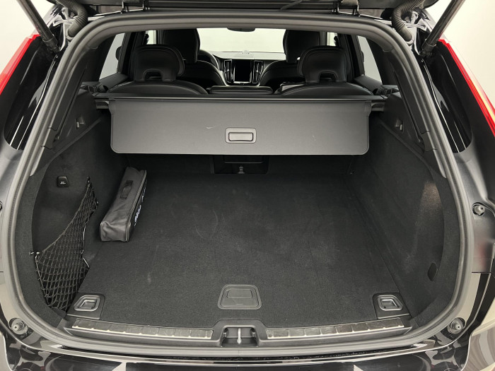 Volvo XC60 B5 AWD ULTRA BLACK EDITION AUT 2.0 Edition