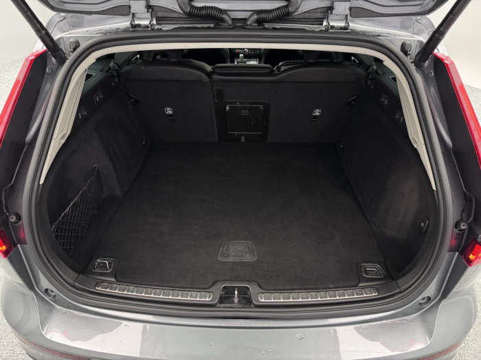 Volvo V60 B4 MOMENTUM PRO AUT 2.0 Momentum