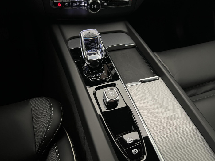 Volvo XC60 B5 AWD BLACK EDITION AUT CZ 2.0 Edition