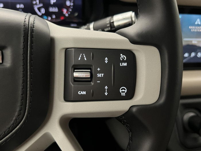 Land Rover Defender P400 HSE AWD AUT CZ