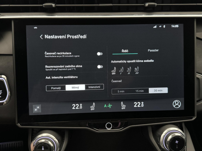 Lynk & Co 01 PHEV DCT AUT 1.maj