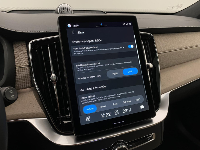 Volvo XC90 T8 AWD RECHARGE DARK ULTRA 7m