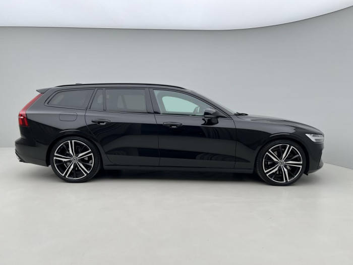 Volvo V60 T6 AWD R-DESIGN AUT 1.maj.