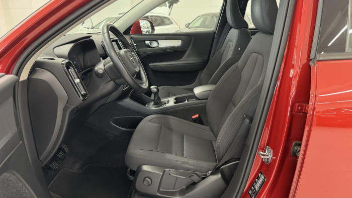 Volvo XC40 T3 MOMENTUM REZERVACE 1.5 Momentum