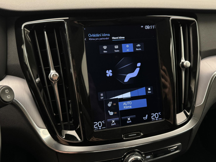 Volvo V60 B4 MOMENTUM POLESTAR REZERVACE 2.0 Momentum