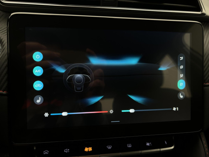 MG ZS 1.0T EXCLUSIVE AUT CZ 1.maj. 1.0 Exclusive