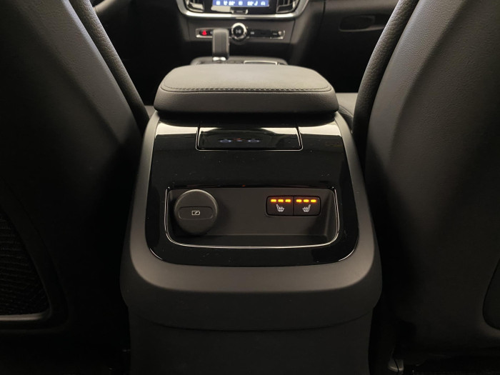 Volvo V90 T6 AWD PLUG-IN DARK PLUS AUT