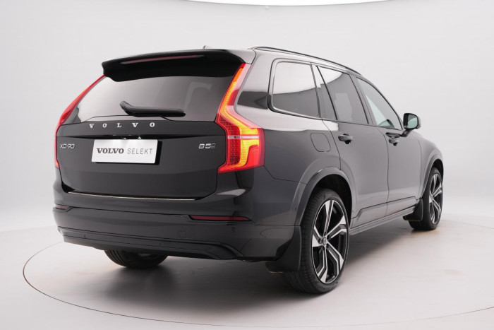 Volvo XC90 B5 AWD ULTIMATE DARK AUT 1.maj