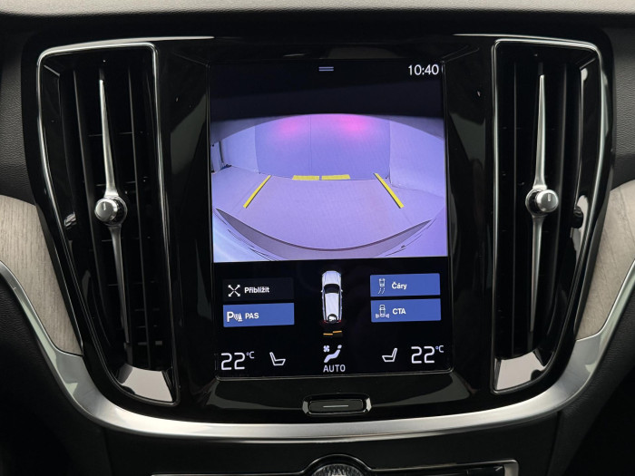 Volvo V60 CC B5 AWD PRO AUT CZ REZERVACE 2.0 CC CC