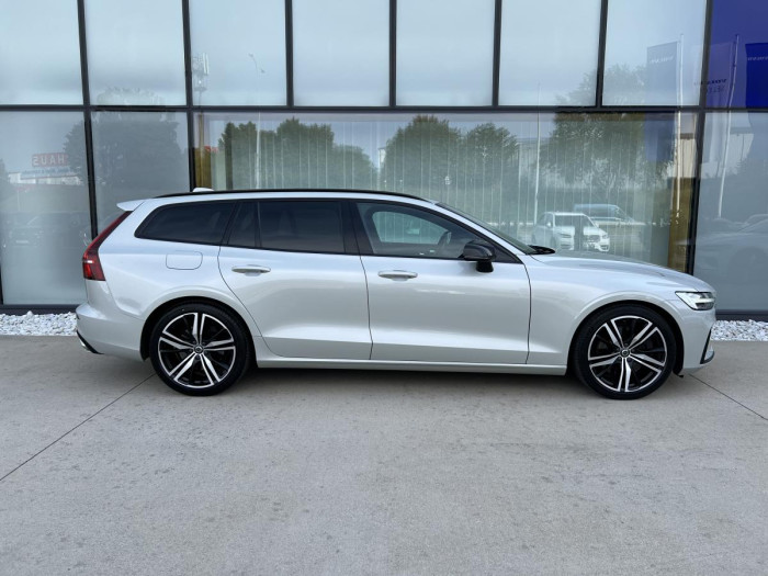 Volvo V60 T5 R-DESIGN AUT REZERVACE