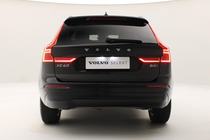 Volvo XC60 B4 AWD MOMENTUM AUT CZ 1.maj. 2.0 Momentum