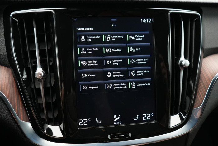 Volvo V60 D3 MOMENTUM PRO AUT REZERVACE 2.0 d Momentum