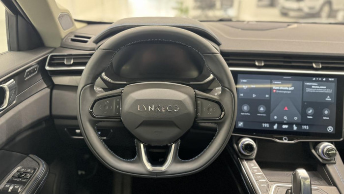 Lynk & Co 01 PHEV DCT AUT 1.maj.