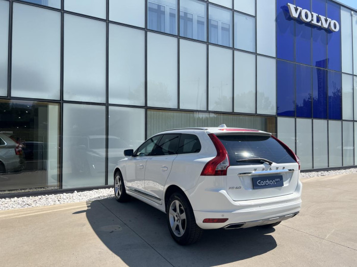 Volvo XC60 D4 AWD SUMMUM Aut CZ 2.4 d Summum