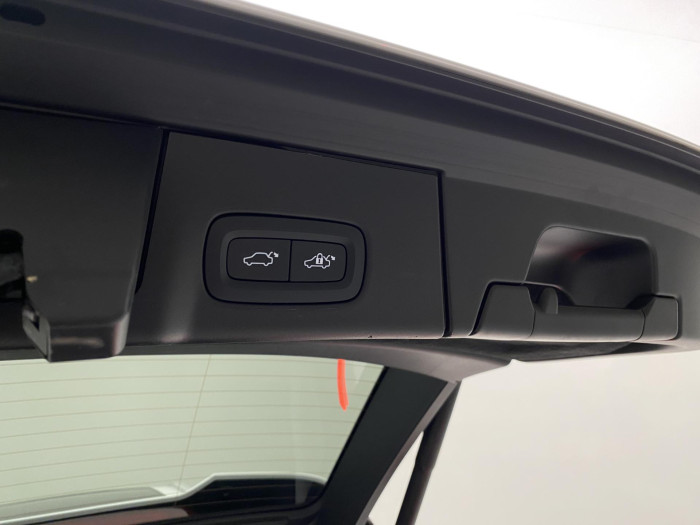 Volvo V90 CC B4 AWD ULTIMATE AUT CZ 2.0 CC CC