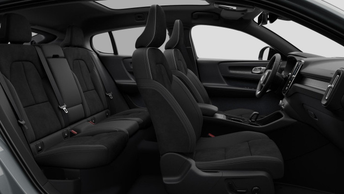 Volvo EC40 PURE ELECTRIC TWIN PLUS