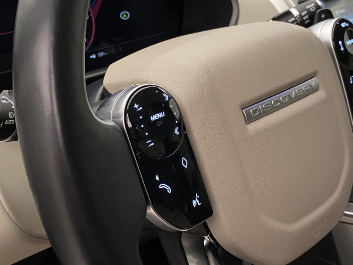 Land Rover Discovery 3,0 Sd6 AWD HSE REZERVACE