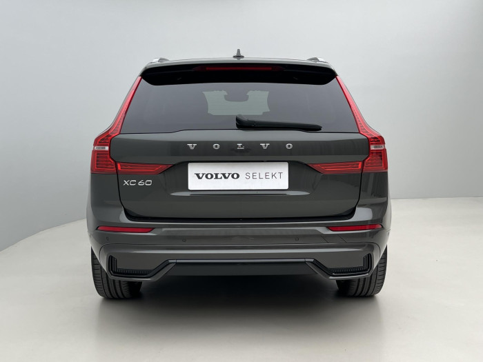 Volvo XC60 B5 AWD R-DESIGN AUT