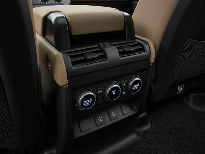 Land Rover Defender 110 D300 X-DYNAMIC HSE AWD AUT 3.0 d Dynamic