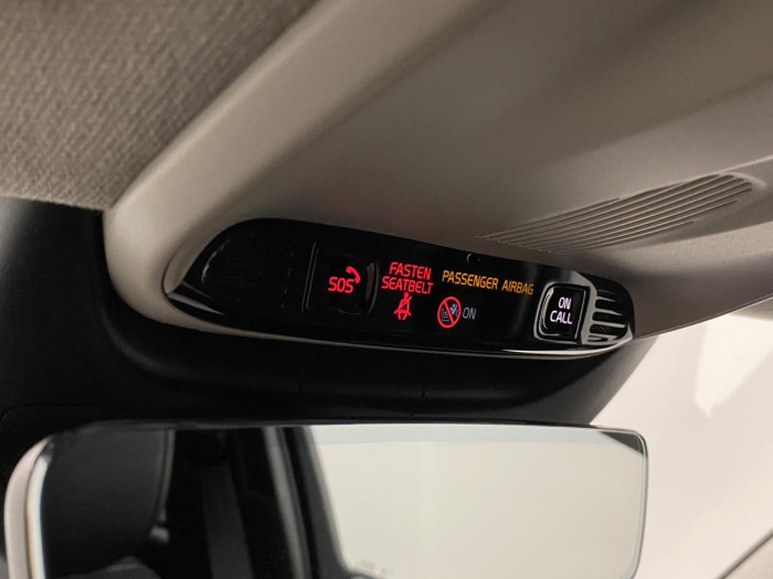 Volvo XC40 D4 AWD MOMENTUM REZERVACE 2.0 d Momentum