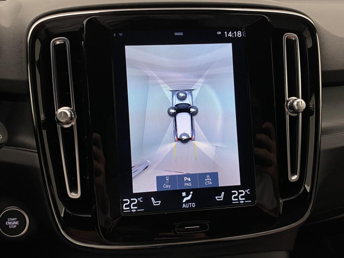 Volvo XC40 T5 ULTIMATE RECHARGE REZERVACE