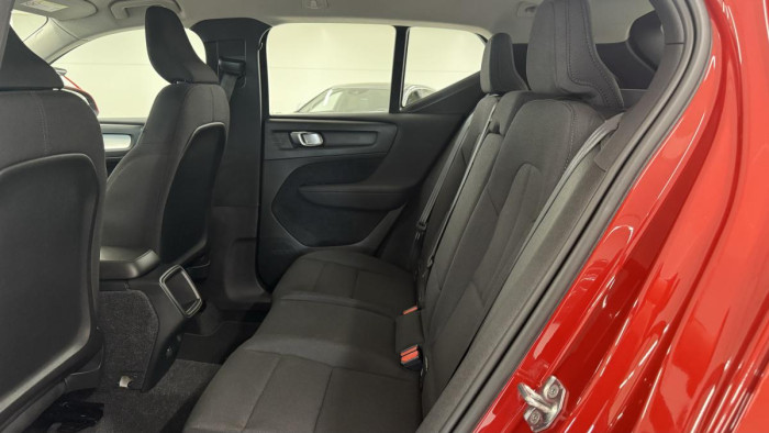 Volvo XC40 T3 MOMENTUM AUT REZERVACE 1.5 Momentum