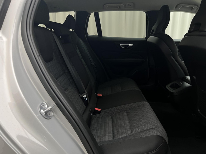 Volvo V60 B3 CORE AUT 1.maj.