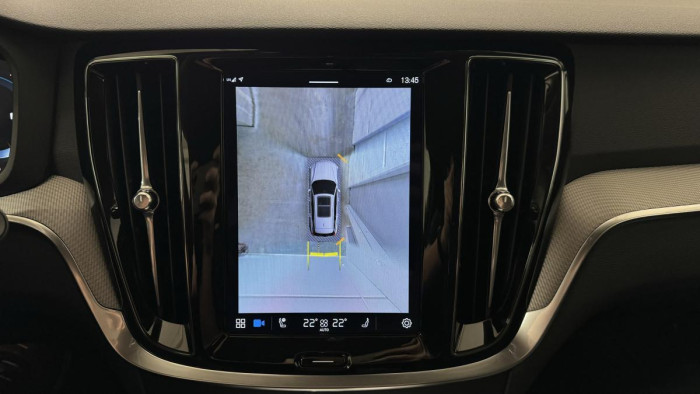 Volvo V60 CROSS COUNTRY B4 AWD REZERVACE