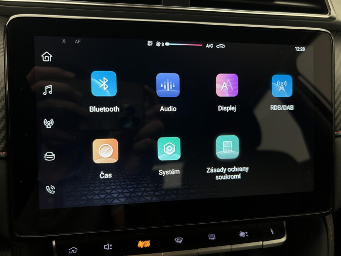 MG ZS EMOTION PLUS 1.5DVVT CZ 1.maj.