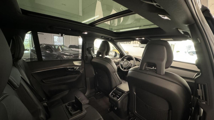 Volvo XC90 T6 AWD R-DESIGN AUT REZERVACE