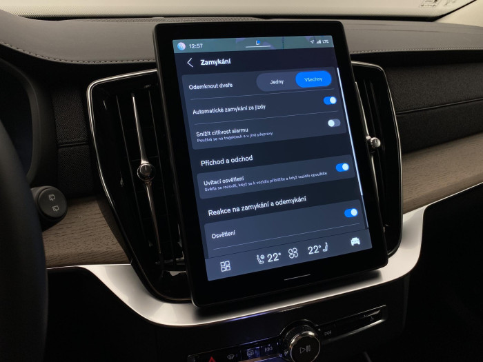 Volvo XC90 B5 AWD BRIGHT PLUS AUT CZ 7m