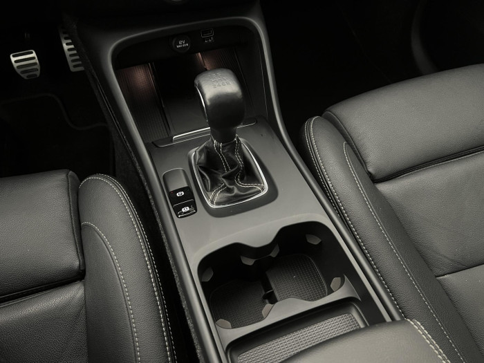 Volvo XC40 T3 R-DESIGN