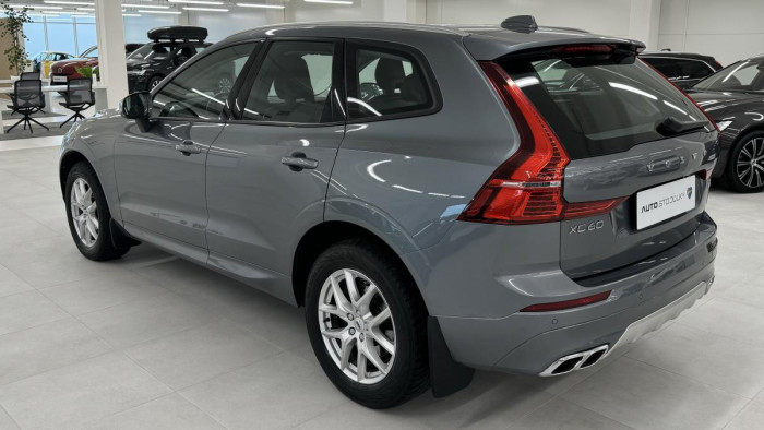 Volvo XC60 D4 AWD MOMENTUM REZERVACE 2.0 d Momentum