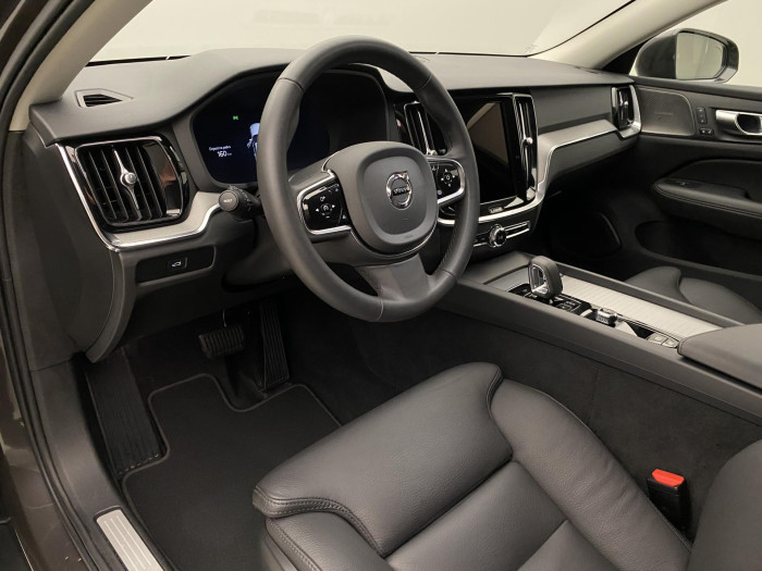 Volvo V60 CC B5 AWD PLUS BRIGHT 1.maj