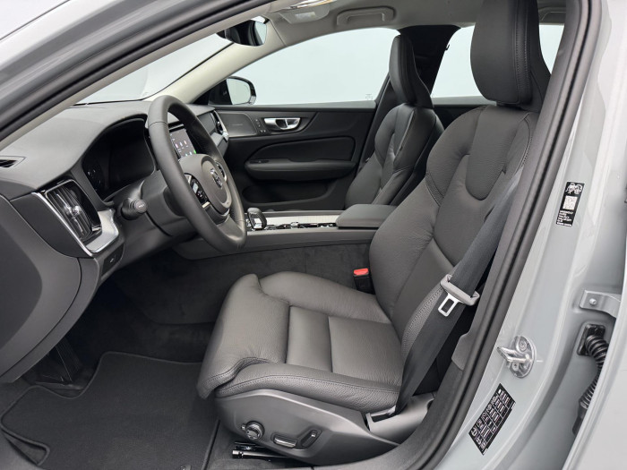 Volvo V60 B4 AUT DARK PLUS
