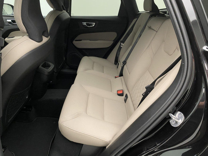 Volvo XC60 B5 AWD AUT DARK PLUS