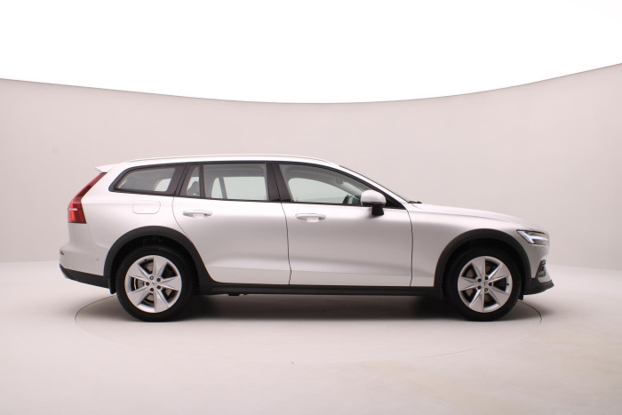 Volvo V60 CC B4 AWD MOMENTUM AUT 2.0 CC CC Momentum