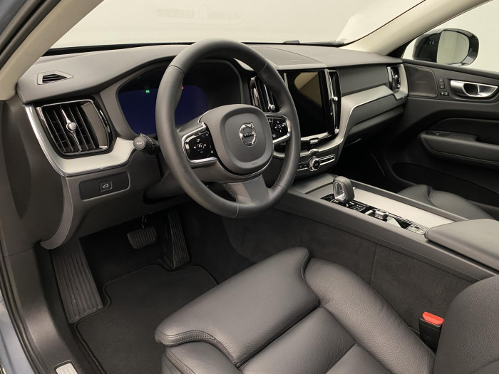 Volvo XC60 B4 AWD DARK PLUS AUT