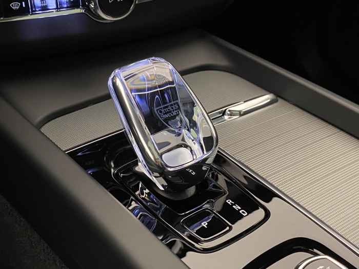 Volvo XC60 T8 AWD PLUG-IN PLUS REZERVACE