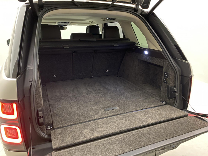 Land Rover Range Rover 5.0 S/C V8 VOGUE REZERVACE 5.0 V8