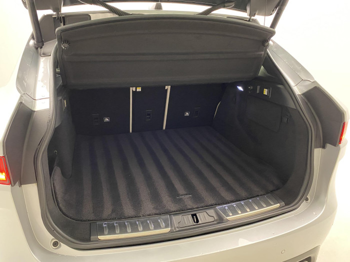 Jaguar F-Pace 5.0 V8 SVR AWD AUT 5.0 V8