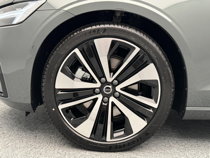 Volvo V60 B4 AUT DARK PLUS