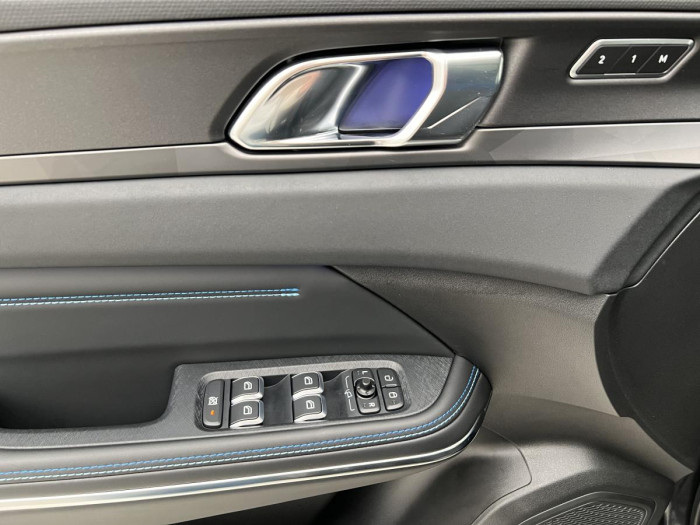 Lynk & Co 01 PHEV DCT 1.maj.