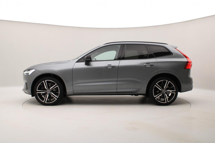 Volvo XC60 B5 AWD R-DESIGN REZERVACE