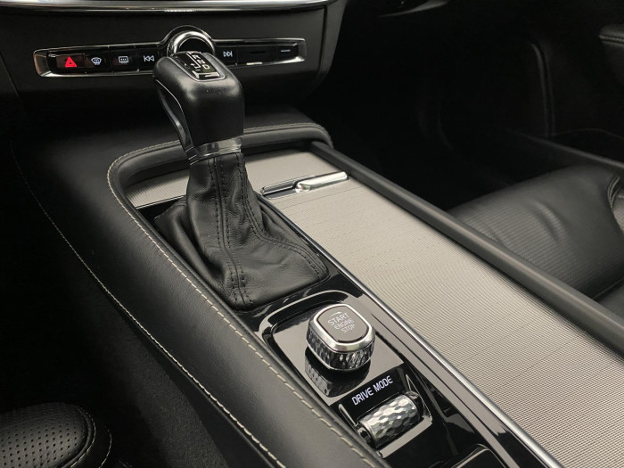 Volvo V90 CC D4 AWD MOMENTUM AUT 2.0 d CC CC Momentum