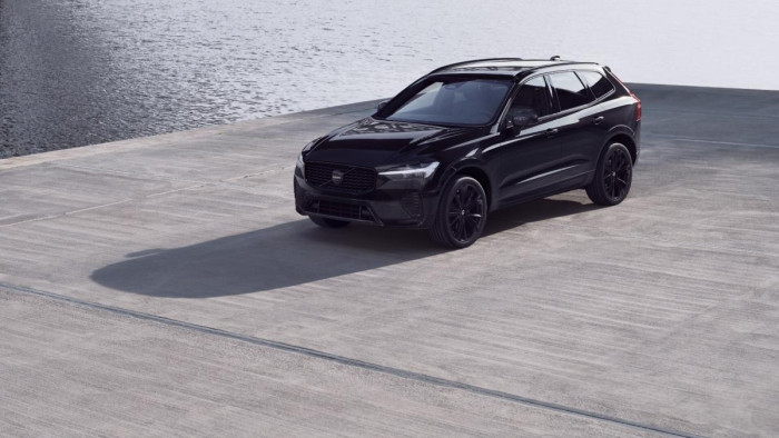 Volvo XC60 B5 AWD AUT PLUS BLACK EDITION 2.0 Plus Edition