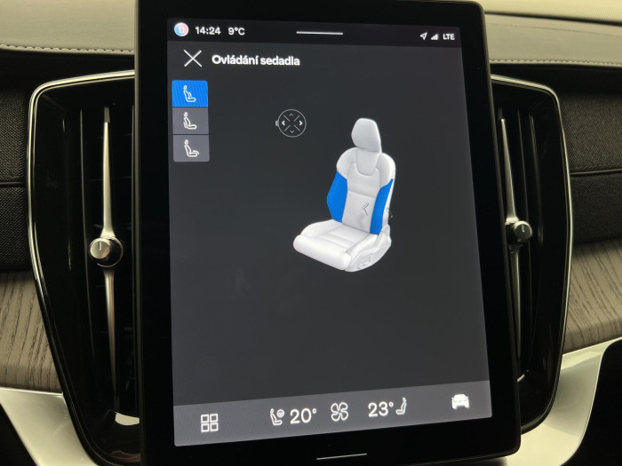 Volvo XC90 T8 AWD RECHARGE PLUS DARK CZ