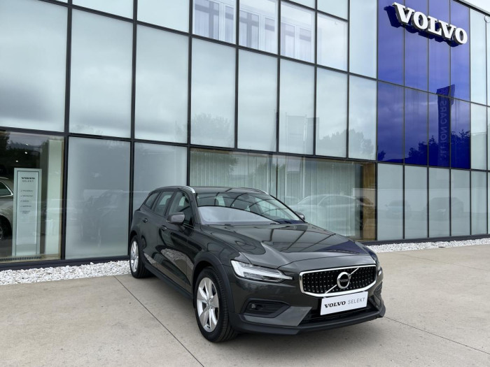 Volvo V60 CROSS COUNTRY B4 AWD Aut 1.maj