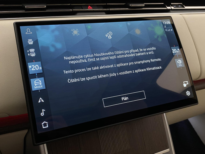 Land Rover Range Rover P550e AUTOBIOGRAPHY SWB